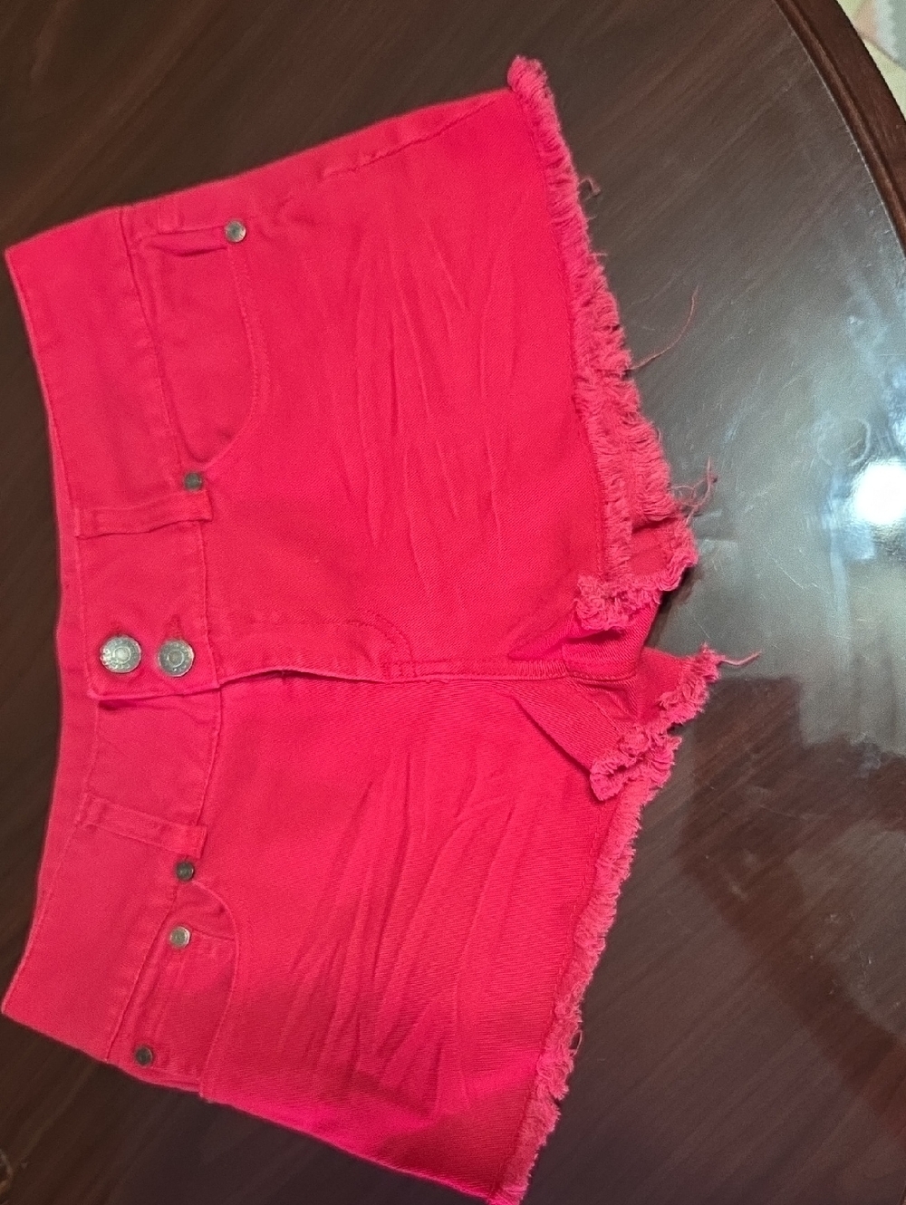 Women’s Red Frayed Hem Denim Shorts